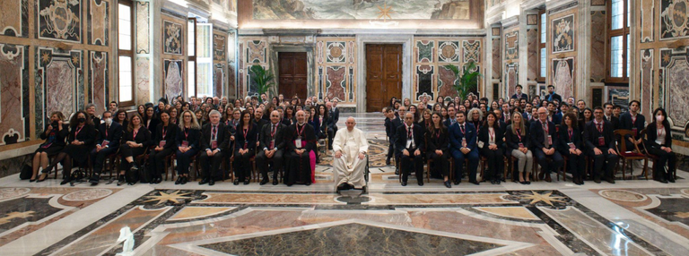 vatican_media_udienza_Unimc_9_maggio_2022.png